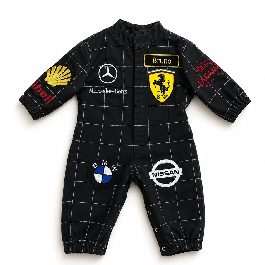 Macacão Ferrari na pintura preta com xadrez