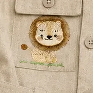 Bolso com bordado de leão